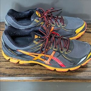 ASICS men’s shoes